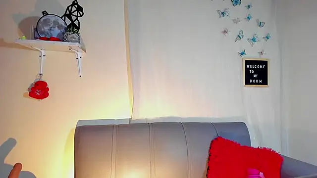 annyluna1 online show from 09-29-25, 10:26