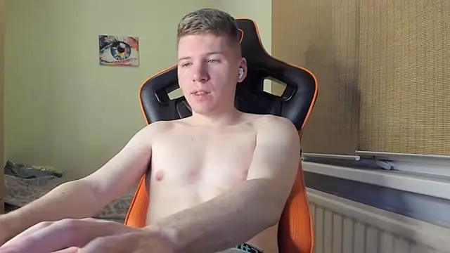 Snapshot of Bananas_dick chatting on 12-22-24, 02:49 Bananas dick online show from 12-22-24, 02:49