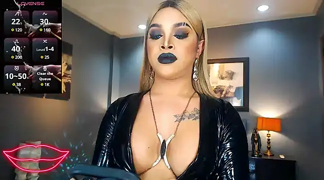 BitchyTYRA online show from 02-24-25, 01:57