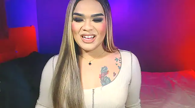 Snapshot of VictoriaEliz chatting on 01-19-25, 09:45 VictoriaEliz online show from 01-19-25, 09:45