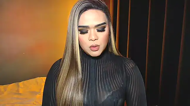 Snapshot of VictoriaEliz chatting on 12-10-24, 01:00 VictoriaEliz online show from 12-10-24, 01:00