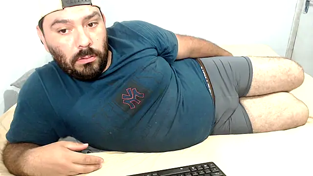 Snapshot of lucasprloco chatting on 02-12-25, 09:54 lucasprloco online show from 02-12-25, 09:54