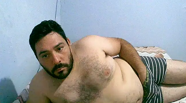 Snapshot of lucasprloco chatting on 03-09-25, 04:33 lucasprloco online show from 03-09-25, 04:33