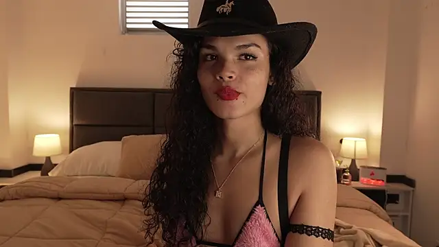Snapshot of GiaFaaris chatting on 09-09-25, 03:54 GiaFaaris online show from 09-09-25, 03:54