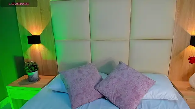 jimena24  online show from 03-17-26, 02:47