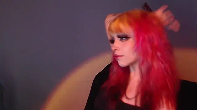 Snapshot of MaryJannes chatting on 11-18-25, 06:17 MaryJannes online show from 11-18-25, 06:17