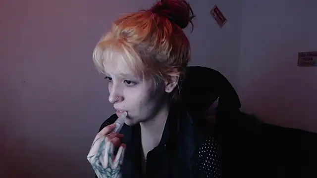 Snapshot of MaryJannes chatting on 11-21-25, 06:12 MaryJannes online show from 11-21-25, 06:12