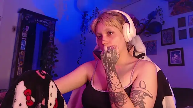 Snapshot of MaryJannes chatting on 01-10-26, 08:31 MaryJannes online show from 01-10-26, 08:31