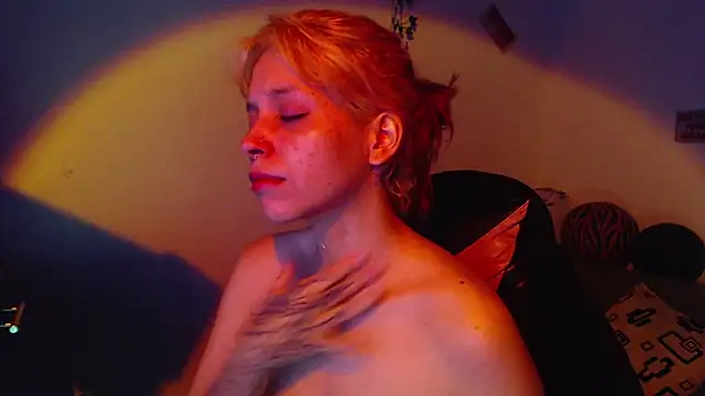 Snapshot of MaryJannes chatting on 11-28-25, 09:09 MaryJannes online show from 11-28-25, 09:09