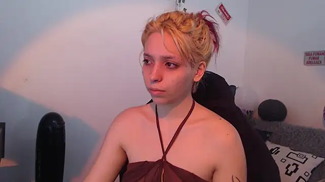 Snapshot of MaryJannes chatting on 11-29-25, 01:22 MaryJannes online show from 11-29-25, 01:22