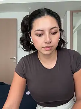 alexademie1 online show from 06-12-26, 01:42
