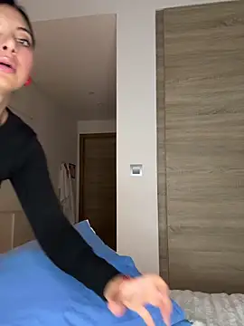 alexademie1 online show from 10-28-25, 02:05