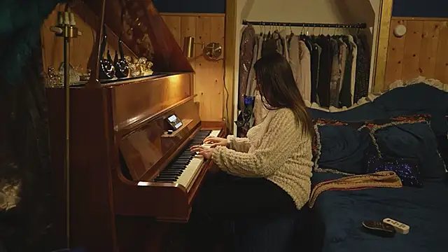VanessaDoyle online show from 05-06-26, 04:22