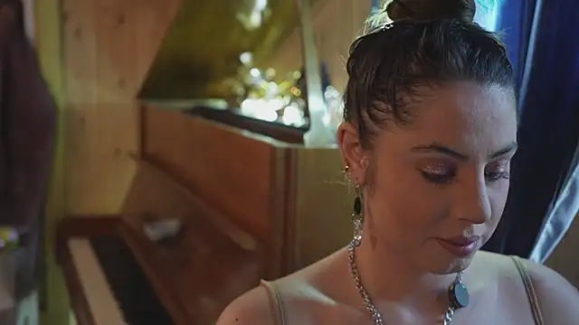 VanessaDoyle online show from 10-27-25, 08:26