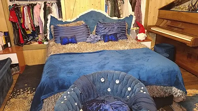 VanessaDoyle online show from 12-04-25, 05:12