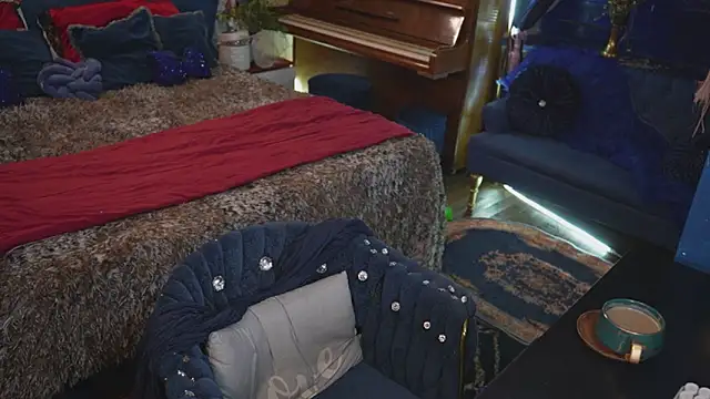 VanessaDoyle online show from 11-10-25, 12:59