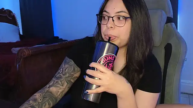 drizzypeach602 online show from 12-15-25, 03:01