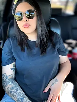 drizzypeach602 online show from 11-02-25, 07:08