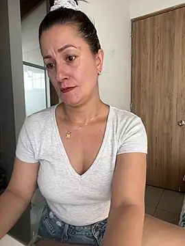 Verito hot online show from 03-06-26, 07:31