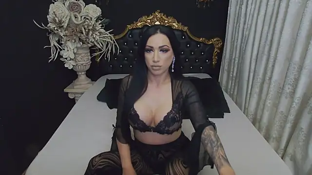 MichaelaDark online show from 11-07-25, 04:06