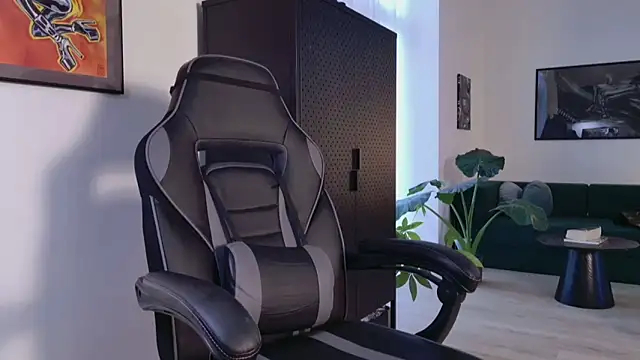 Rubbernina online show from 02-16-26, 03:54