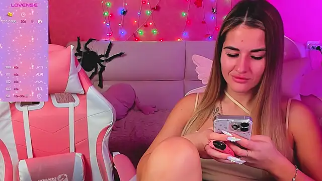 ivannatompsonnn online show from 11-22-25, 06:23