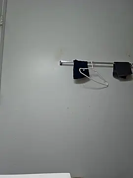 Snapshot of oliviaprettypussy chatting on 12-17-24, 02:33 oliviaprettypussy online show from 12-17-24, 02:33