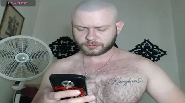 Snapshot of TONY_WHITE_7 chatting on 12-05-24, 01:09 TONY WHITE 7 online show from 12-05-24, 01:09