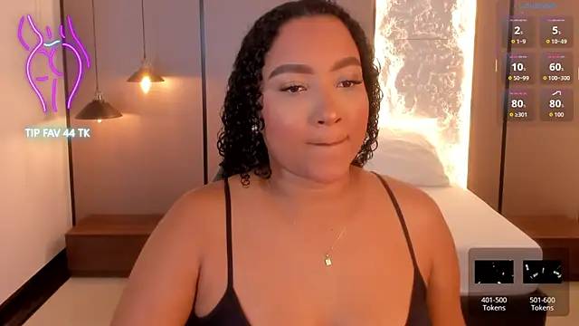 Snapshot of cloe_25 chatting on 09-10-25, 02:54 cloe 25 online show from 09-10-25, 02:54