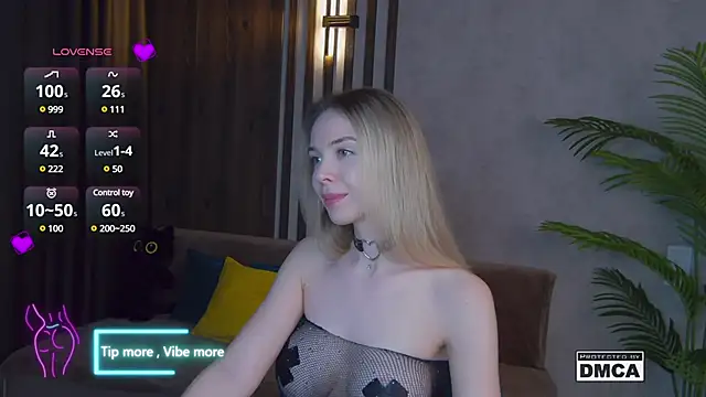 Holl1Would online show from 03-02-25, 10:56