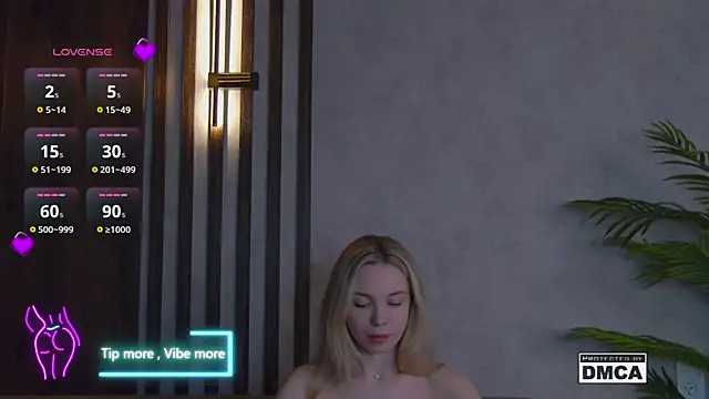 Holl1Would online show from 03-19-25, 10:53