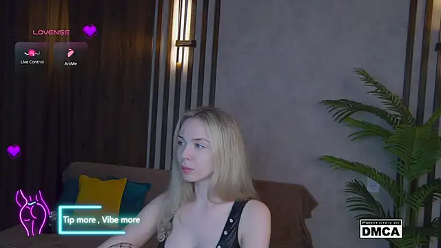 Holl1Would online show from 03-12-25, 07:36