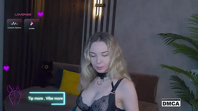 Holl1Would online show from 03-01-25, 03:53