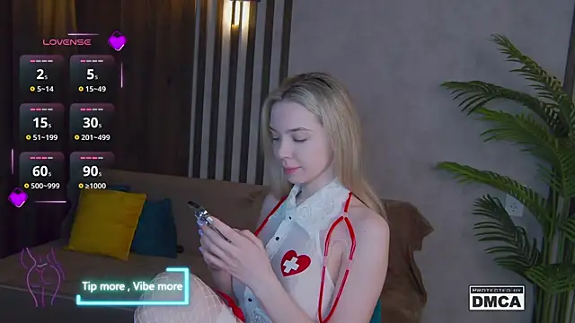 Holl1Would online show from 03-14-25, 03:48