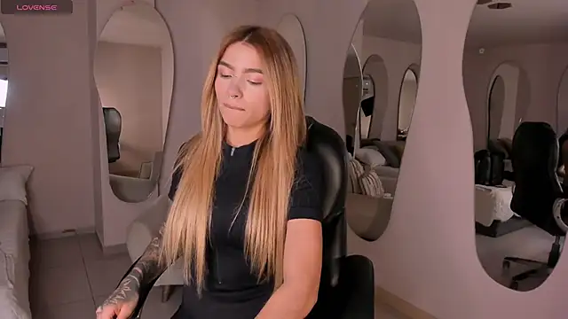 LexieWayne online show from 01-14-26, 09:07