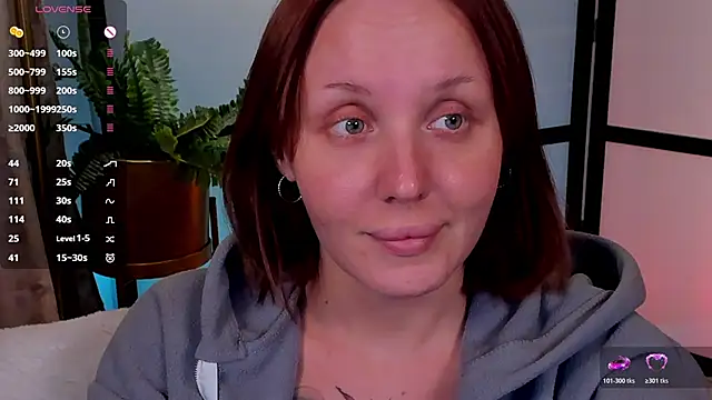 Snapshot of LianaFord chatting on 04-19-26, 02:29 LianaFord online show from 04-19-26, 02:29