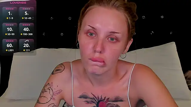 Snapshot of LianaFord chatting on 07-09-26, 01:21 LianaFord online show from 07-09-26, 01:21