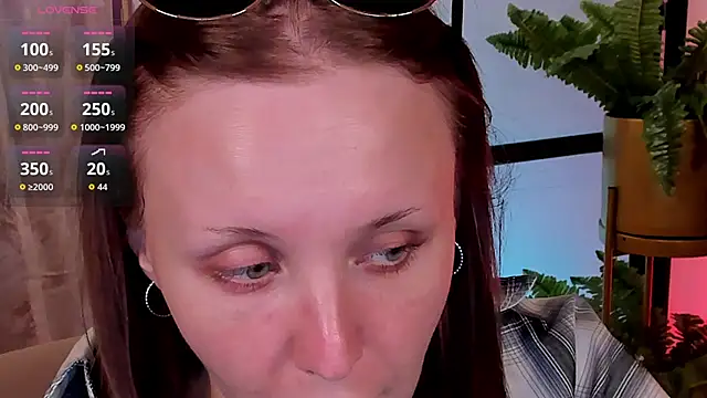 Snapshot of LianaFord chatting on 05-05-26, 02:53 LianaFord online show from 05-05-26, 02:53