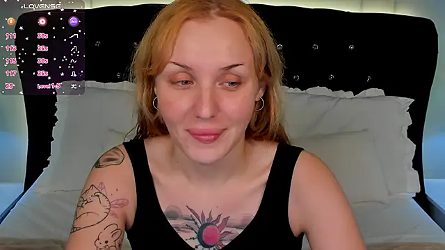 LianaFord online show from 11-22-25, 09:02