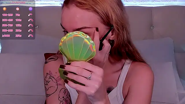 LianaFord online show from 11-26-25, 11:05