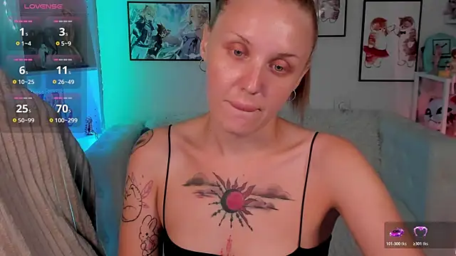 Snapshot of LianaFord chatting on 06-26-26, 05:13 LianaFord online show from 06-26-26, 05:13
