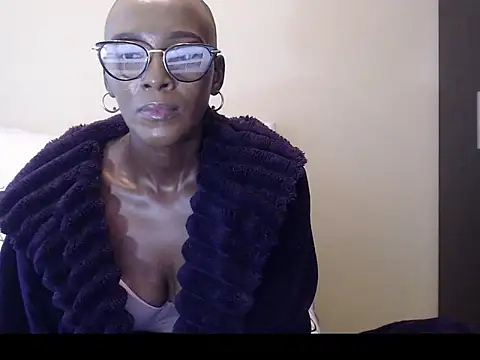 yummycherryxx online show from 09-24-25, 09:49