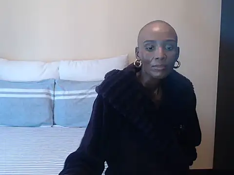 yummycherryxx online show from 06-12-26, 07:39