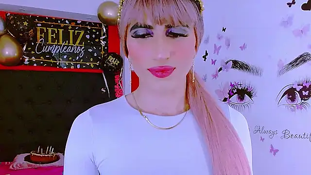 Snapshot of priscilahotker chatting on 02-26-25, 07:12 priscilahotker online show from 02-26-25, 07:12