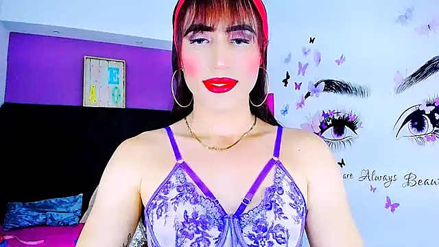 Snapshot of priscilahotker chatting on 09-15-25, 04:57 priscilahotker online show from 09-15-25, 04:57
