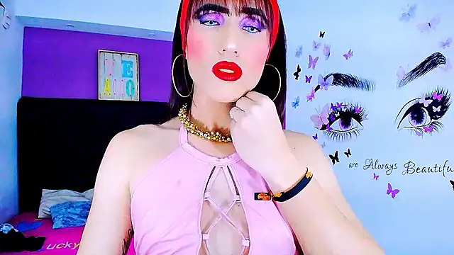 Snapshot of priscilahotker chatting on 09-17-25, 04:03 priscilahotker online show from 09-17-25, 04:03