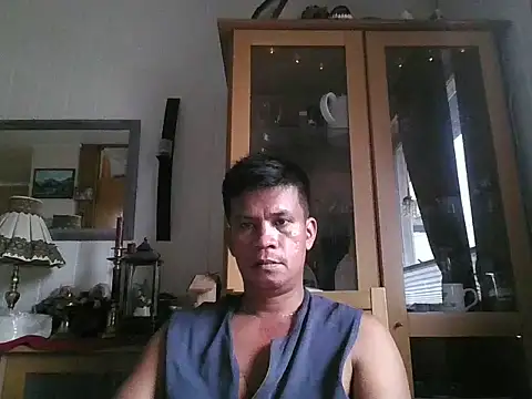 SweetasianHugoxxx online show from 05-20-26, 04:37