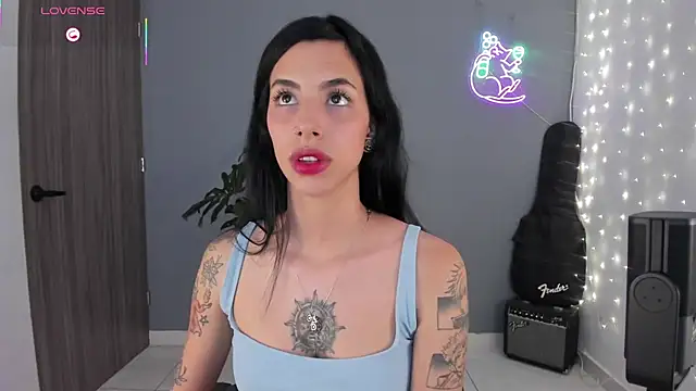 labrika  online show from 10-26-25, 10:21