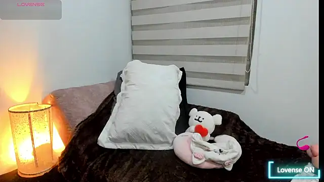 CristinaLaurentt online show from 10-30-25, 11:01