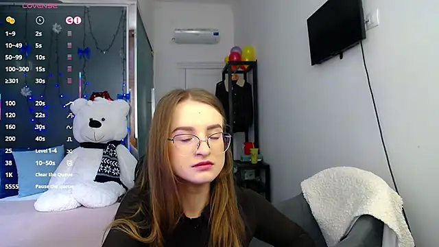 KateJonson online show from 03-23-25, 07:42